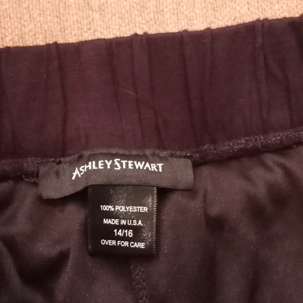 ASHLEY STEWART - Picture 3 of 3